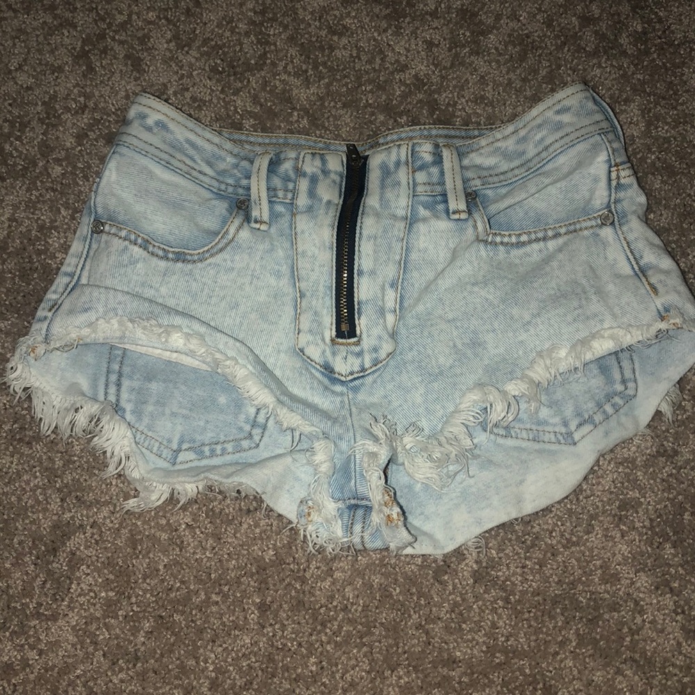 Light wash shorts